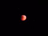 赤銅色の月